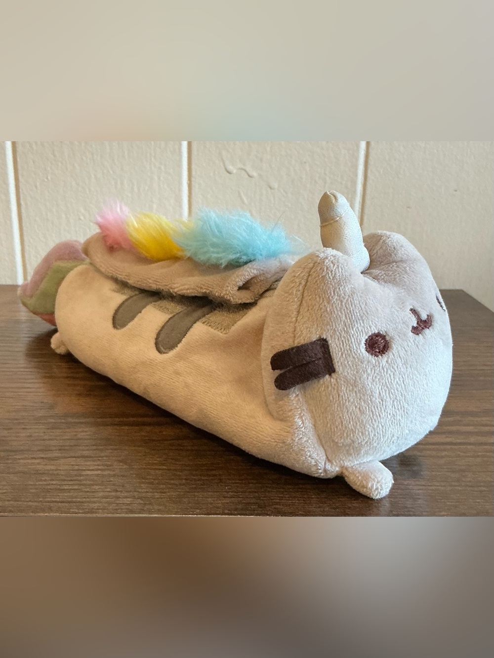 A Rare HTF GUND Pusheen Pusheenicorn Pastel Rainbow Zip Plush Pencil Case